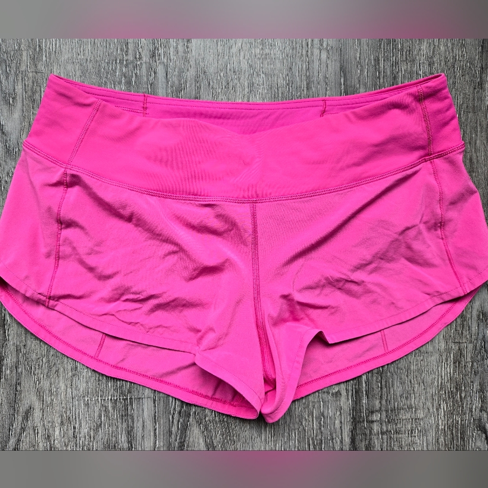 Lululemon Speed up Shorts 2.5" sz 8 Pink